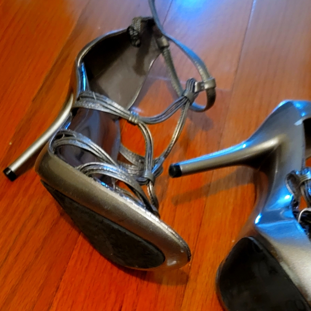 Carlos Santana Vintage Heels